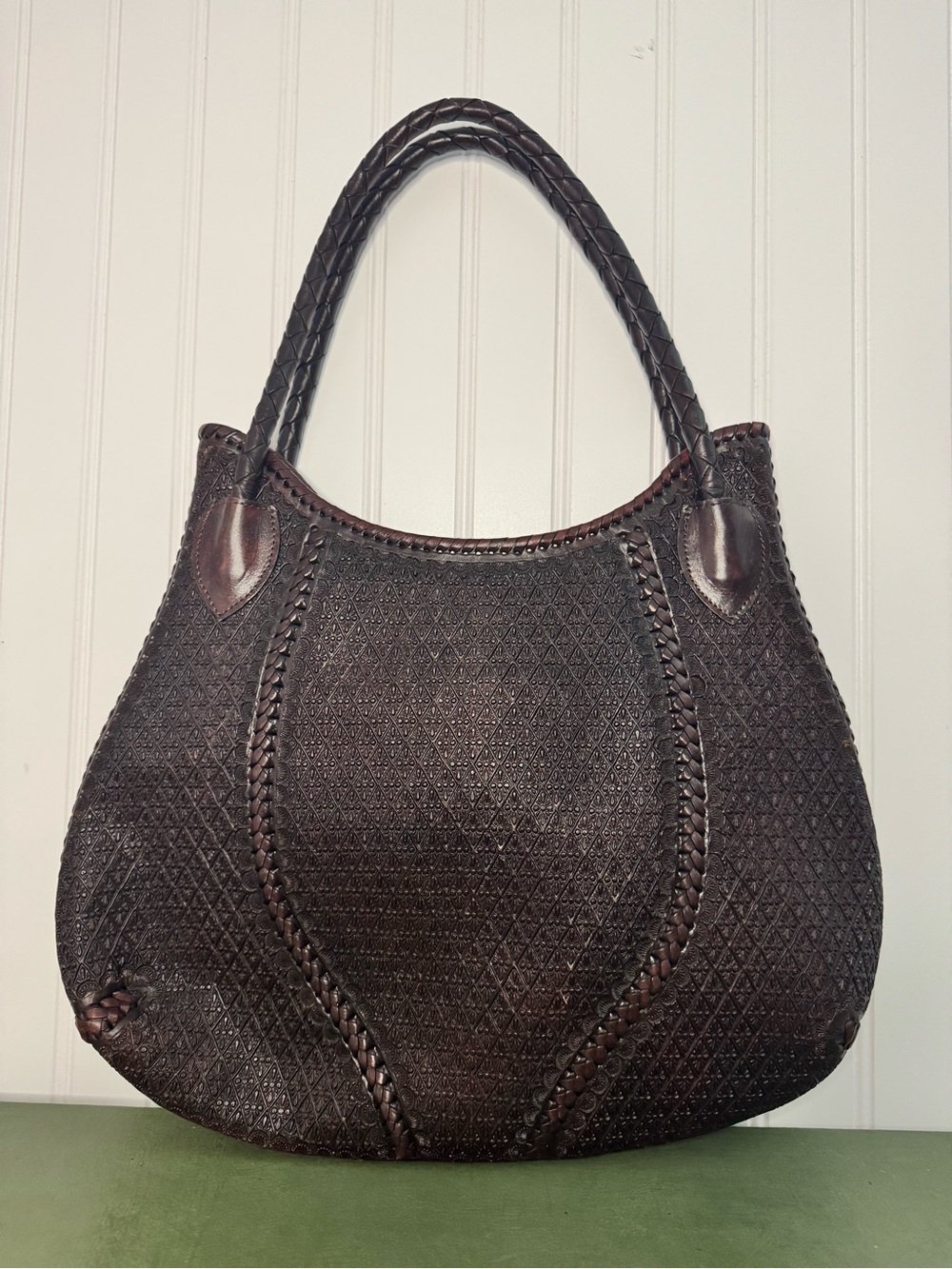 Appaloosa Trading Sculpted Leather Shoulder Bag in Dark Brown Leather